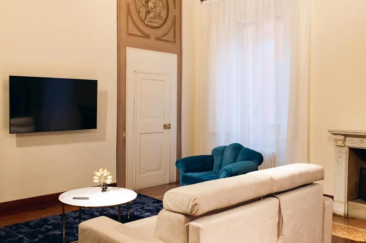 Apartament Private Parking Centro Storico: L'Affresco Bolonia