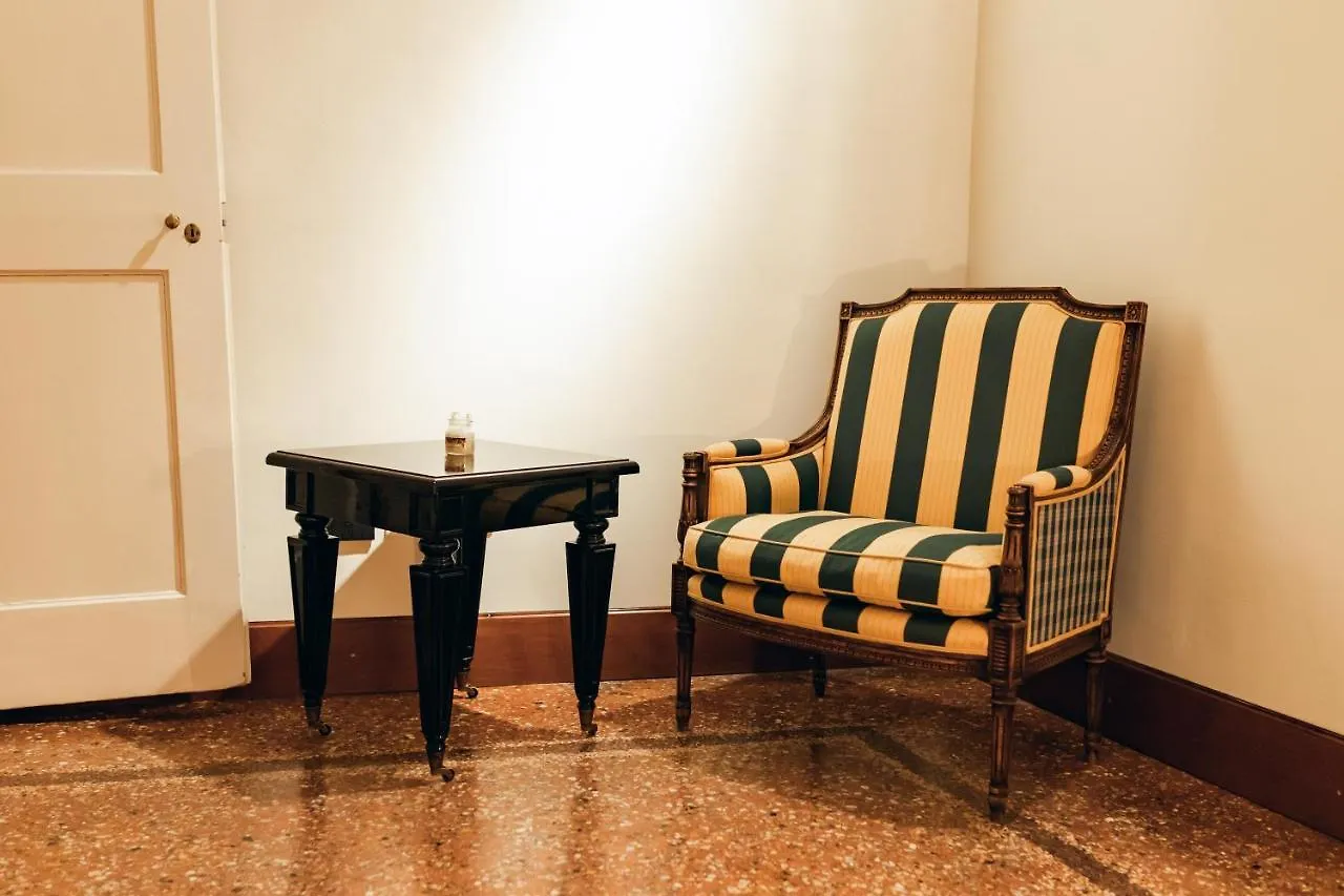 Apartament Private Parking Centro Storico: L'Affresco Bolonia