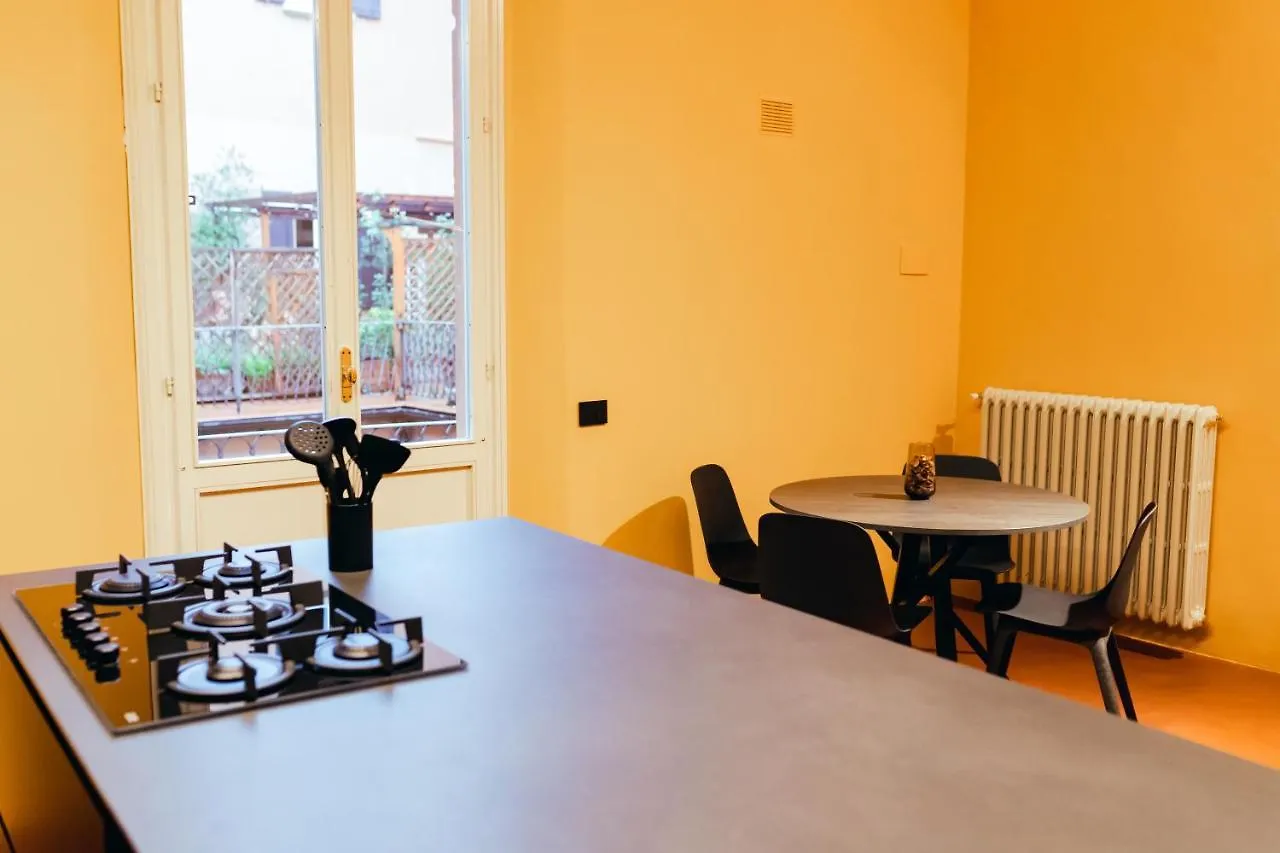 Apartament Private Parking Centro Storico: L'Affresco Bolonia 0*,